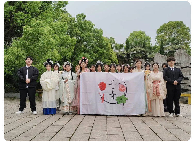 1713541759760595.png 屏幕截图 2024-04-19 234810.png